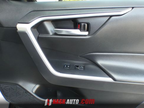 Used 2023 Toyota RAV4 AWD Hybrid image 38