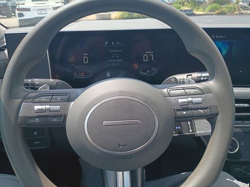 Used 2025 Hyundai Sonata SEL FWD image 17