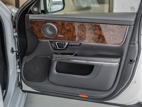 Used 2019 Jaguar XJ L Portfolio RWD image 52