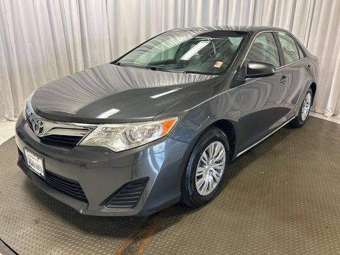 Used 2012 Toyota Camry LE image 18