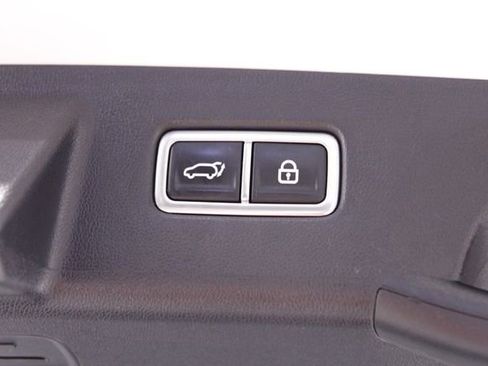 Used 2022 Kia Sorento SX Prestige w/ Panoramic Sunroof Package image 24