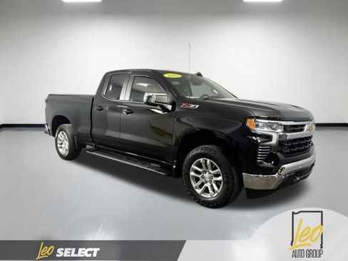 Used 2025 Chevrolet Silverado 1500 LT w/ Z71 Off-Road Package AWD/4WD image 7