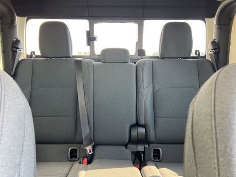 New 2025 Jeep Gladiator Sport image 11