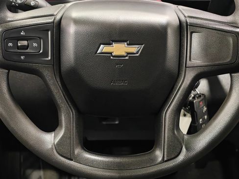 Used 2021 Chevrolet Silverado 1500 Custom AWD/4WD image 5