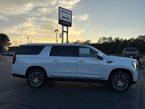 New 2026 GMC Yukon XL Denali w/ Sun & Power Step Package image 2