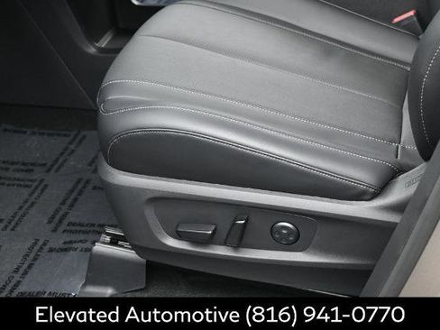Certified 2026 INFINITI QX60 Luxe w/ Cargo Package AWD/4WD image 17