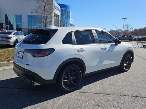 Used 2023 Honda HR-V Sport image 5