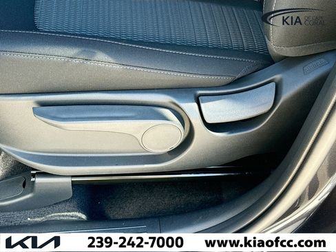 New 2026 Kia Sorento LX image 24