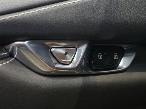 Certified 2024 Chevrolet Corvette Stingray Preferred Cpe w/ 2LT image 29