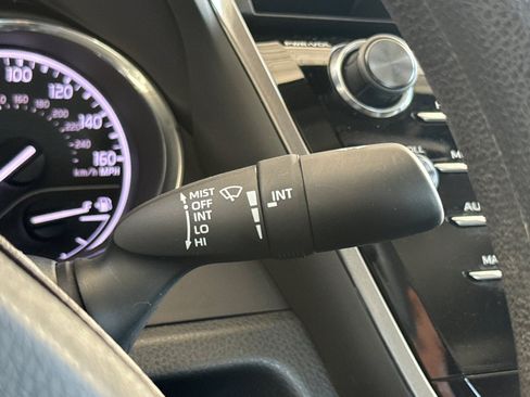 Used 2020 Toyota Camry LE FWD image 31