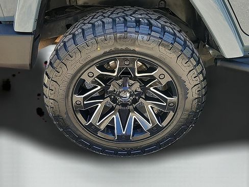 Used 2015 Jeep Wrangler Unlimited Sahara w/ Connectivity Group AWD/4WD image 9