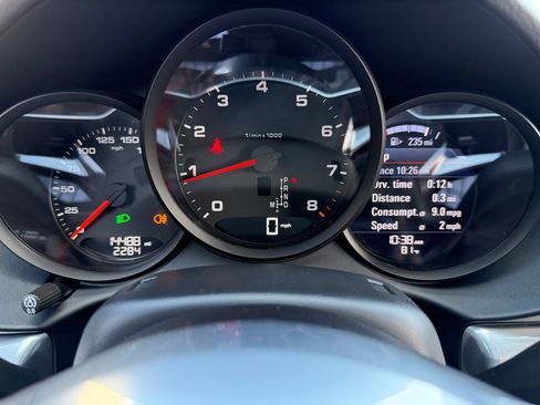 Certified 2024 Porsche 718 Boxster RWD image 16