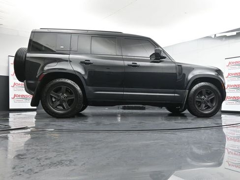 Used 2022 Land Rover Defender 110 S image 39