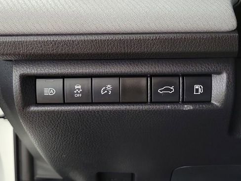 Used 2025 Toyota Camry SE FWD image 23
