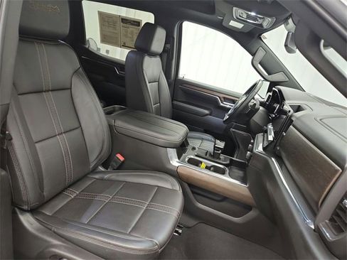 Used 2024 Chevrolet Silverado 1500 High Country w/ High Country Premium Package image 38