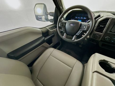 Used 2019 Ford F550 4x4 SuperCab Super Duty image 9