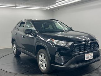 Used 2021 Toyota RAV4 XLE FWD video 3