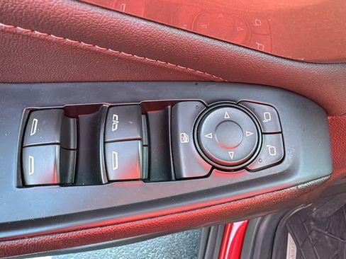 Used 2023 Chevrolet Traverse LT w/ LPO, Floor Liner Package AWD/4WD image 6