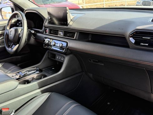 Certified 2024 Honda Pilot TrailSport image 27