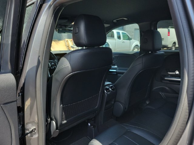 Used 2023 Mercedes-Benz GLA 250 4MATIC image 12
