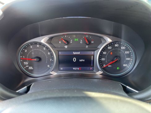 Used 2021 Chevrolet Equinox Premier FWD image 23