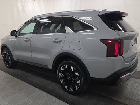 Used 2025 Kia Sorento EX AWD/4WD image 3