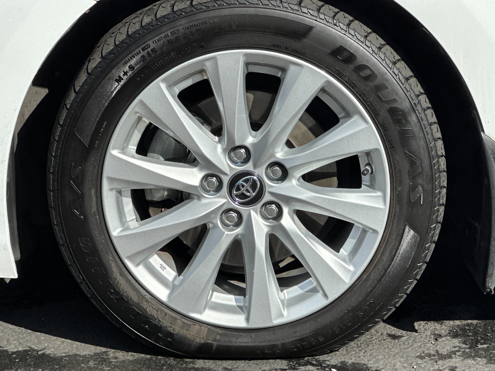 Used 2019 Toyota Camry SE FWD image 24