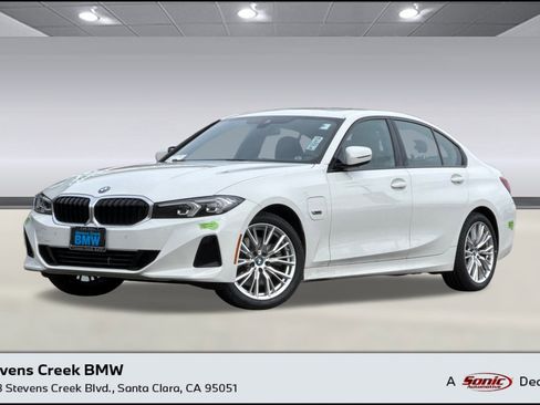 Certified 2023 BMW 330e 330e w/ Premium Package image 1