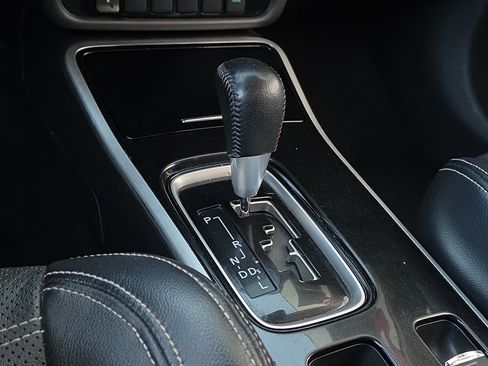 Used 2020 Mitsubishi Outlander SE image 22