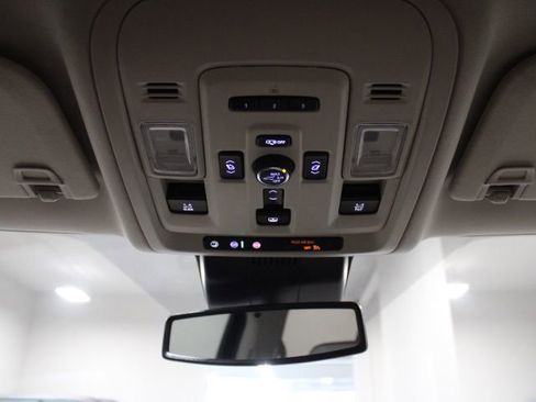 Used 2024 GMC Yukon XL Denali AWD/4WD image 42