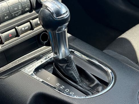 Used 2016 Ford Mustang Convertible RWD image 22