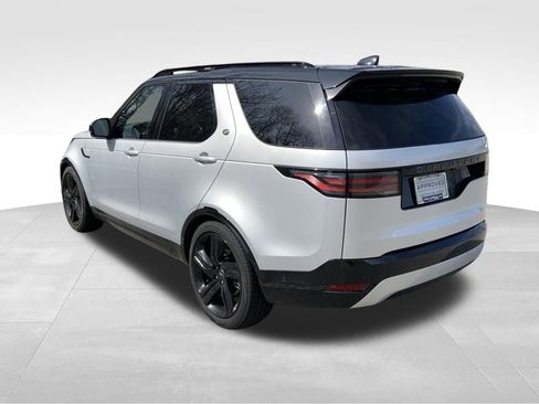 Used 2024 Land Rover Discovery Dynamic SE image 6