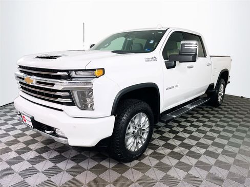 Used 2020 Chevrolet Silverado 2500 High Country w/ Safety Package II image 3