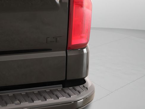 Used 2022 Chevrolet Silverado 1500 LT Trail Boss w/ Convenience Package II AWD/4WD image 37
