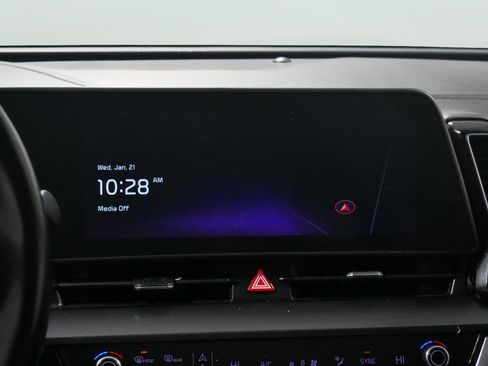 Used 2023 Kia Sportage EX image 22