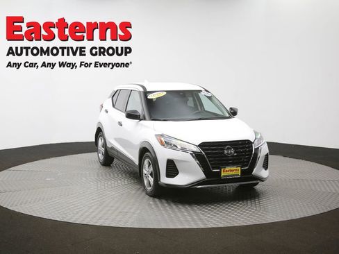 Used 2021 Nissan Kicks S image 47