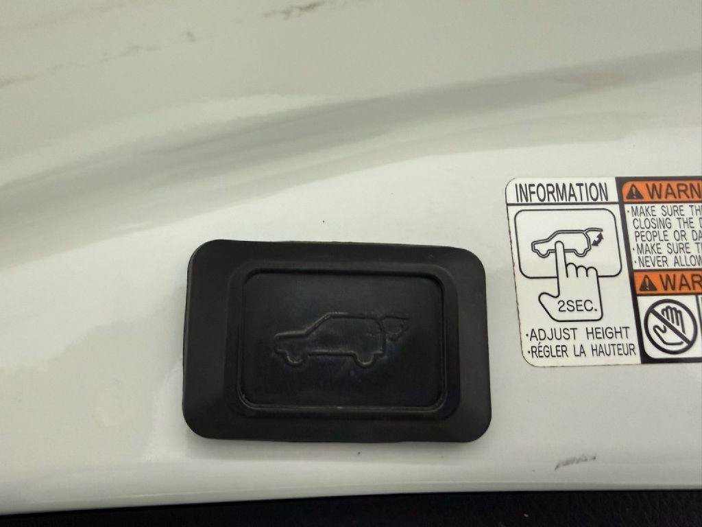 Used 2017 Toyota RAV4 Limited AWD/4WD image 28