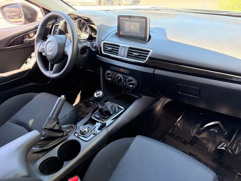 Used 2016 MAZDA MAZDA3 i Sport FWD image 9