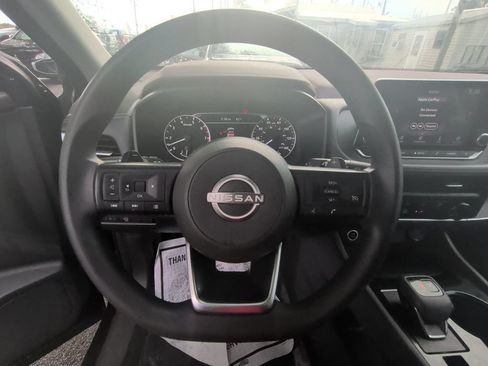 Used 2023 Nissan Rogue S FWD image 15