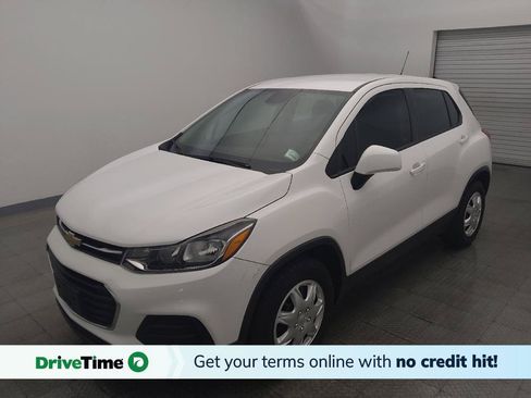 Used 2018 Chevrolet Trax LS FWD image 1