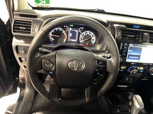 Used 2022 Toyota 4Runner TRD Off-Road Premium w/ TRD Black Wheel Package (TMS) AWD/4WD image 19