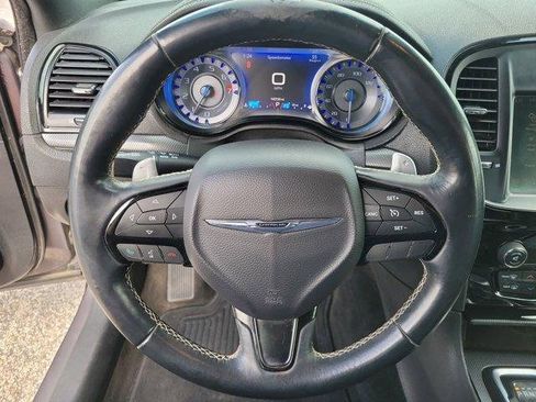 Used 2015 Chrysler 300 S image 23