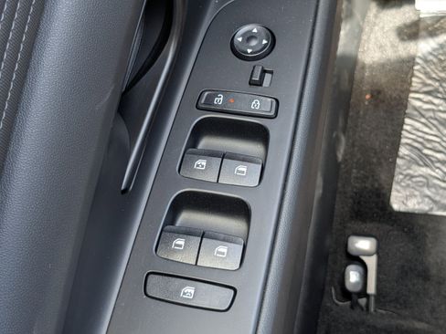 New 2025 Hyundai Elantra SEL image 22