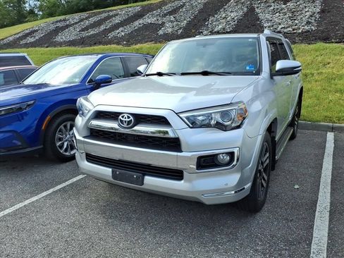 Used 2016 Toyota 4Runner Limited AWD/4WD image 8