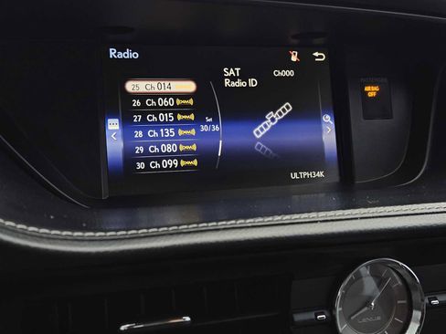 Used 2016 Lexus ES 350 w/ Premium Package w/Wood Trim image 16