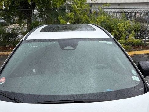 Used 2023 Volvo XC60 B5 Plus w/ Climate Package FWD image 4