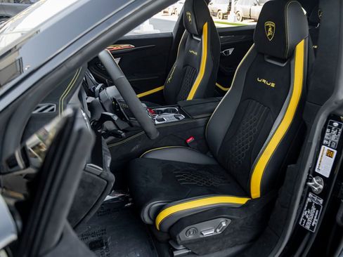 Used 2024 Lamborghini Urus Performante image 12