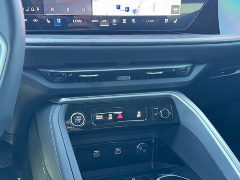 Used 2025 Audi Q5 Premium Plus w/ Premium Plus AWD/4WD image 16
