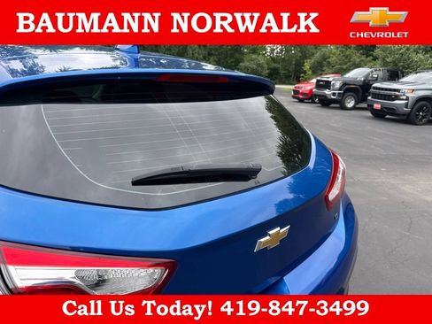 Used 2017 Chevrolet Cruze LT w/ Convenience Package FWD image 41
