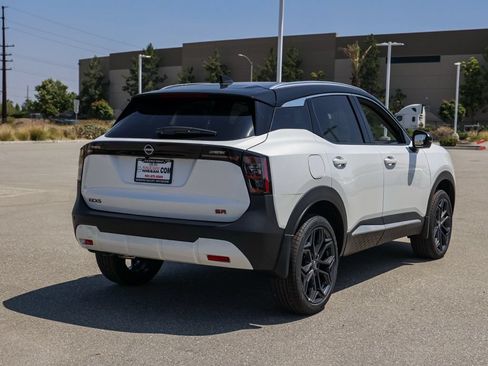 New 2026 Nissan Kicks SR FWD image 4